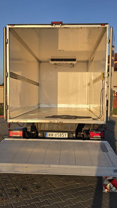 Iveco frigorific lift