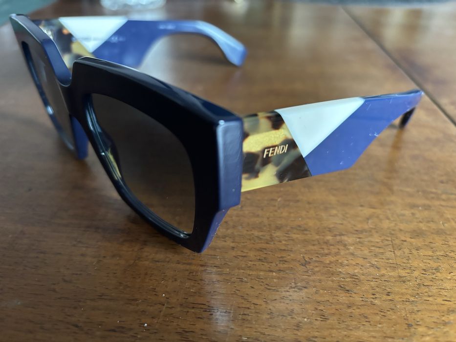 Слънчеви очила Fendi