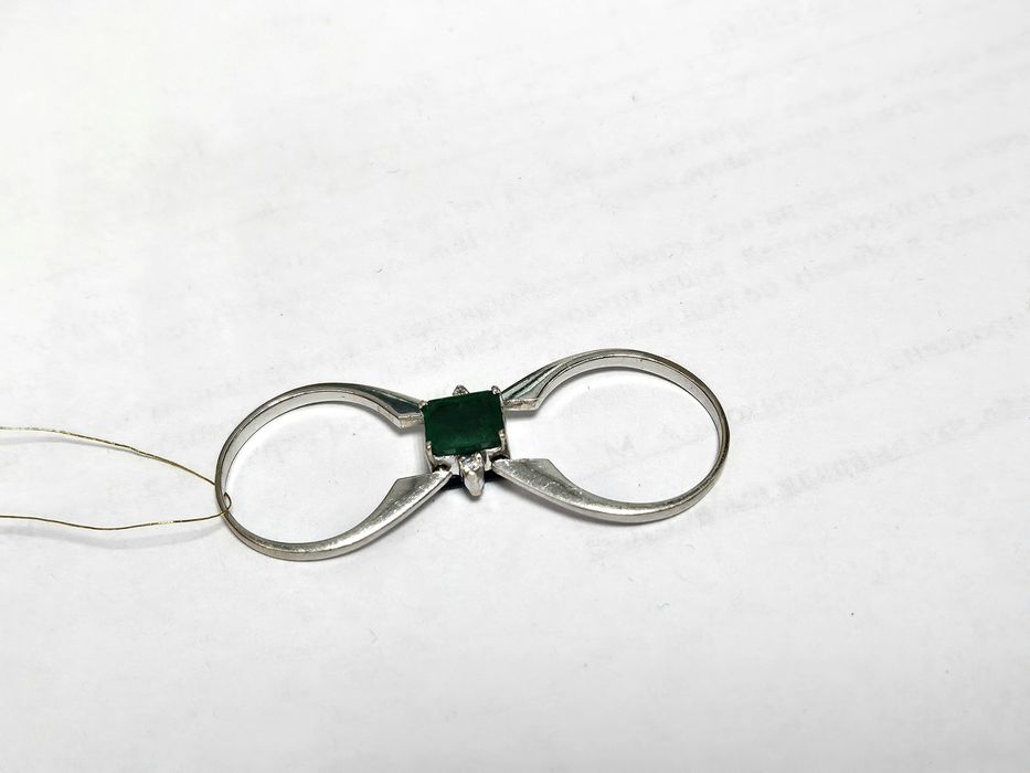 Золотое кольцо 750 с бриллиантами