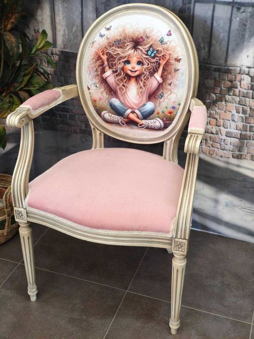 Стол модел Медальон