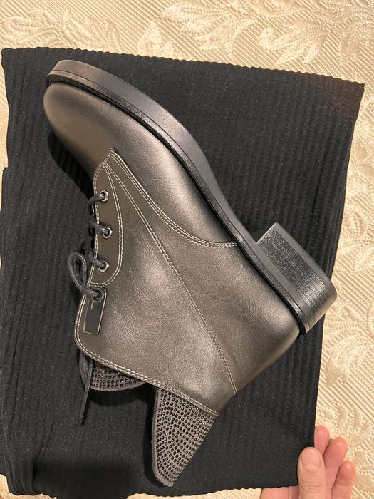 Новые ботинки от магазина FLO