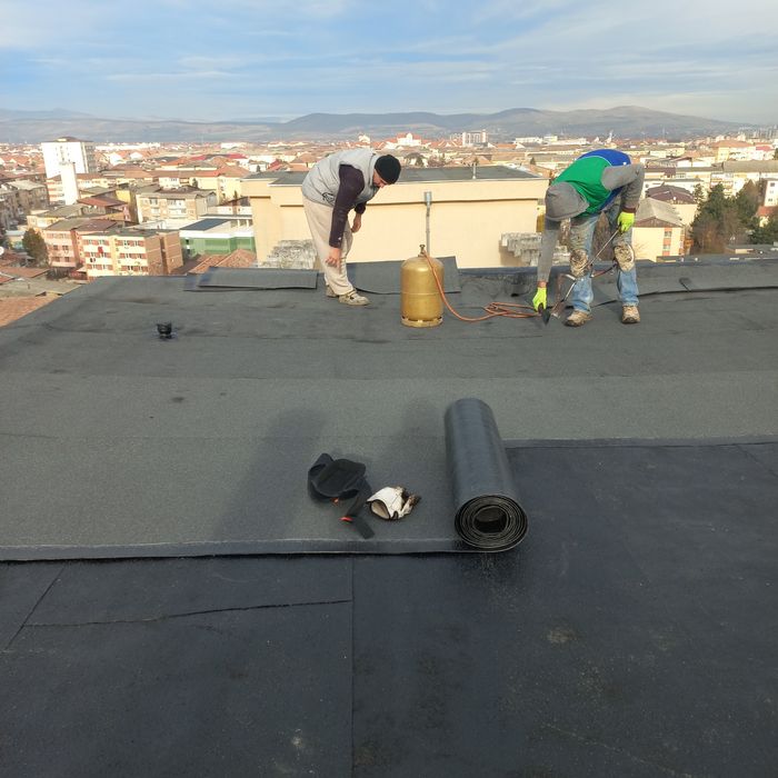 Reparații acoperise jgheab burlan  hidroizolatie  cu membrana bitumino