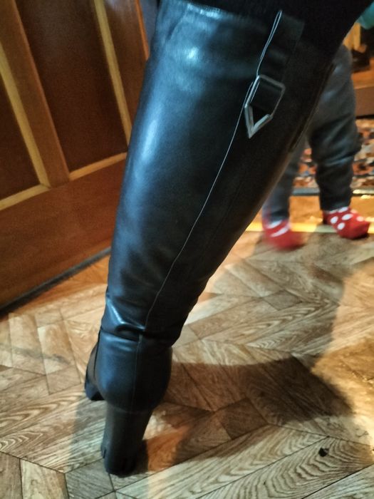 Продам сапоги женские