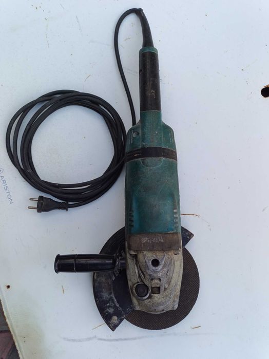 Болгарка Makita 230