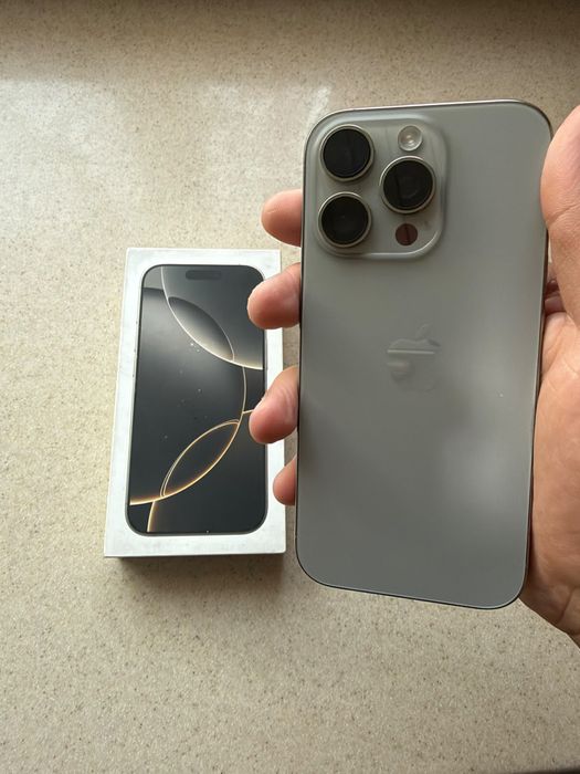 iPhone 16 pro 128gb