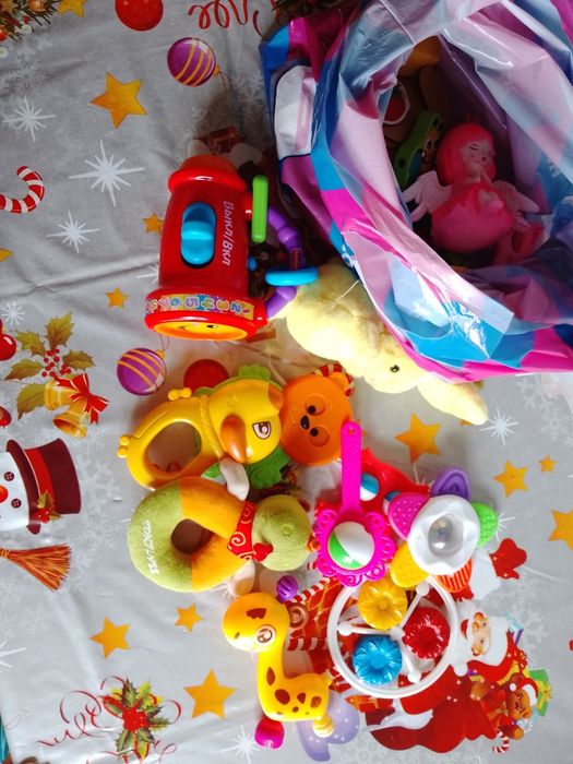 Отдам бесплатно игрушки