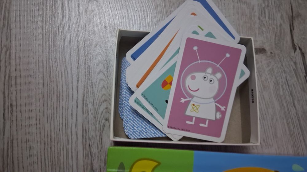 My busy book Peppa Pig si Card games