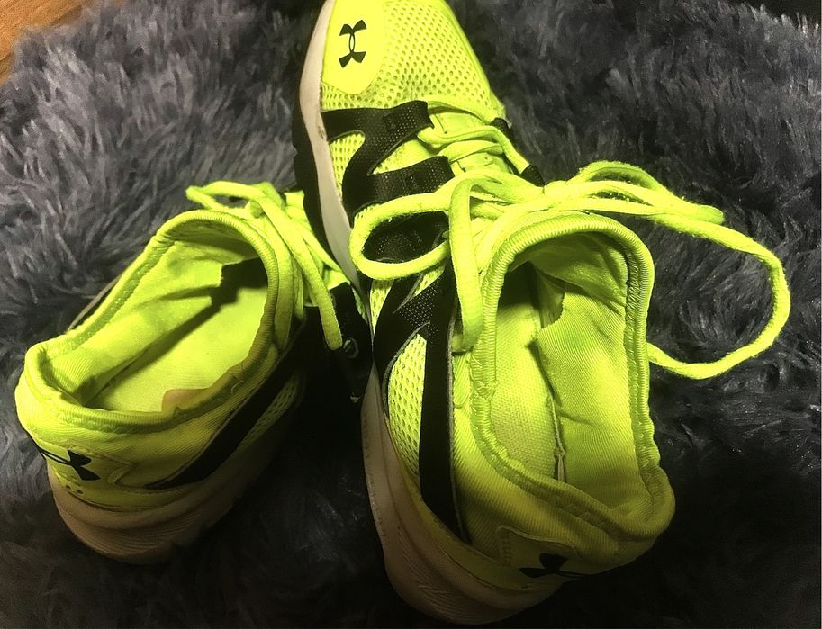 Продам кроссовки