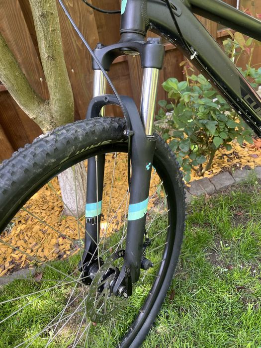 Bicicleta cube acces Black/Mint (27,5)