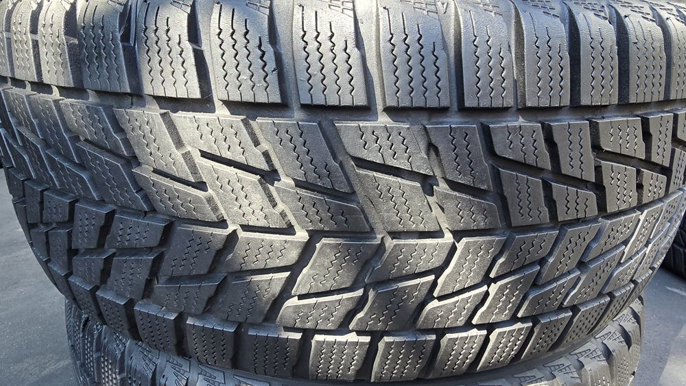4 anvelope iarnă Bridgestone 235/50/17 -transport gratuit
