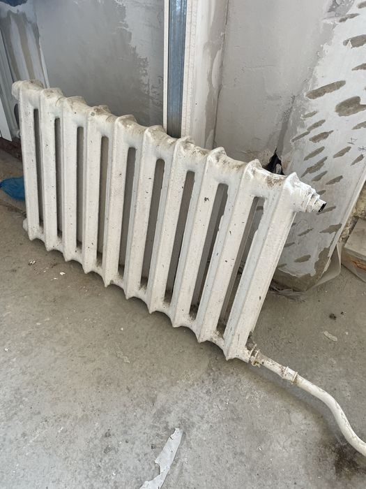 Продам чугунные батареи