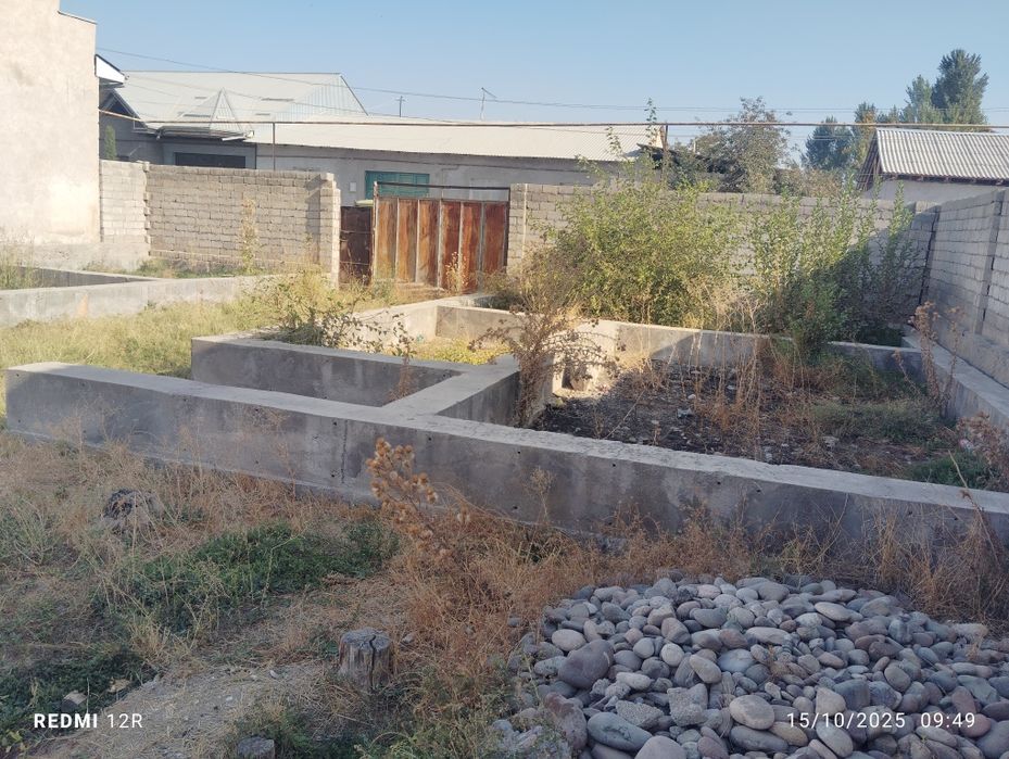 Yer sotiladi food sityga yaqin joyda