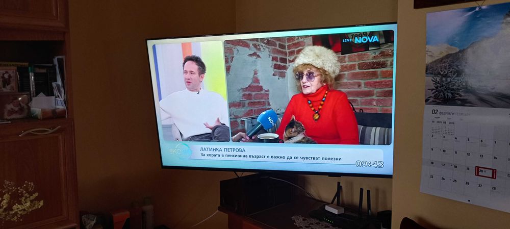 ЧИСТО НОВ смарт телевизор PHILIPS