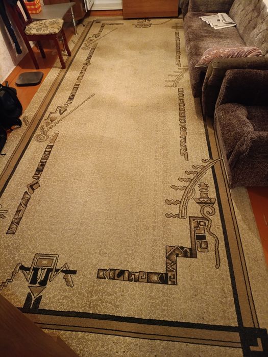 Продам Ковёр в хорошем состоянии