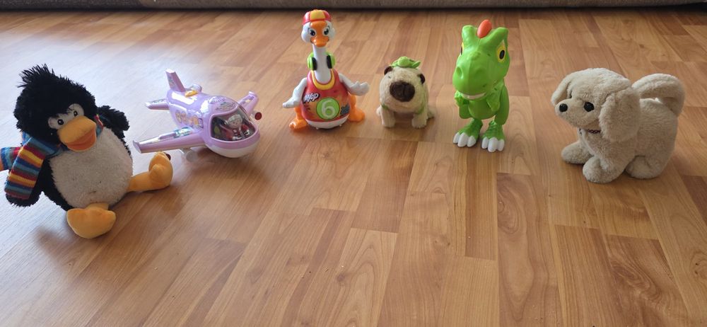 Lot jucării pe baza de baterii