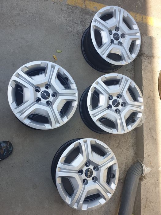 Kia Sonet диски R16