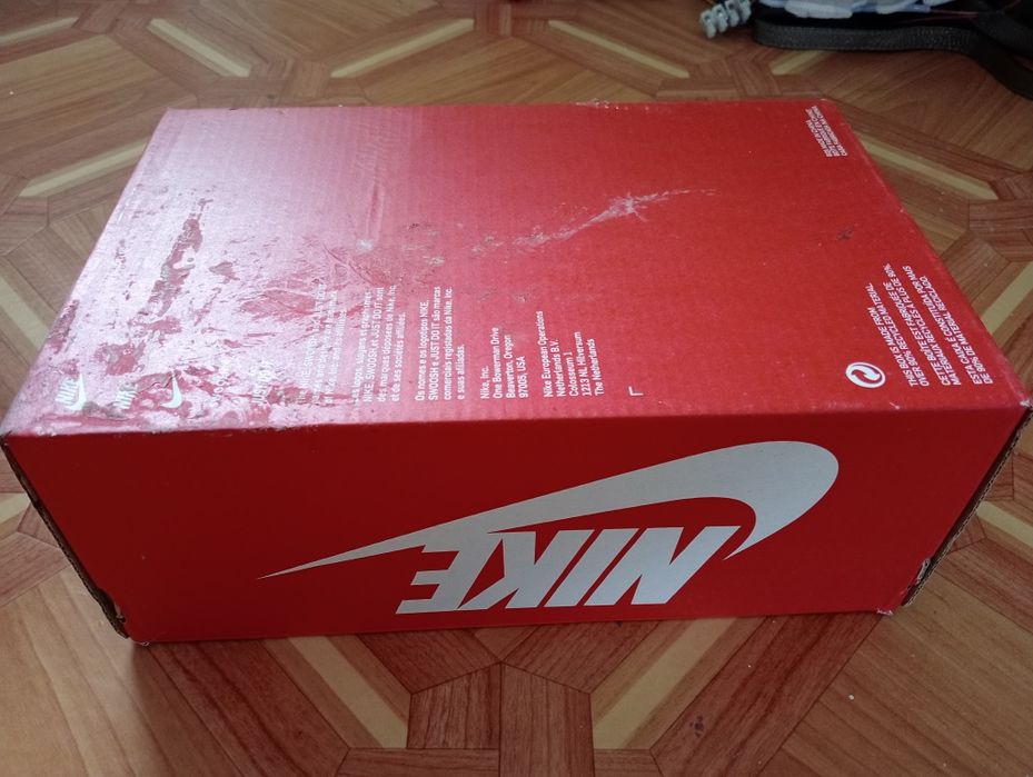 Брендовая коробка обуви NIKE