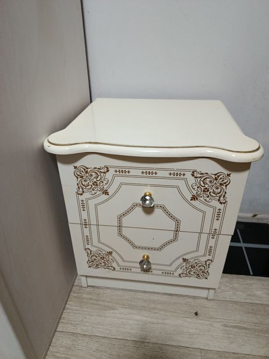 Кровать с комодом