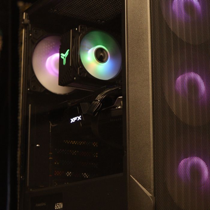 IZZER M8 modeli | 16 Yadrolik 32 potoklik Super Bomba kompyuter