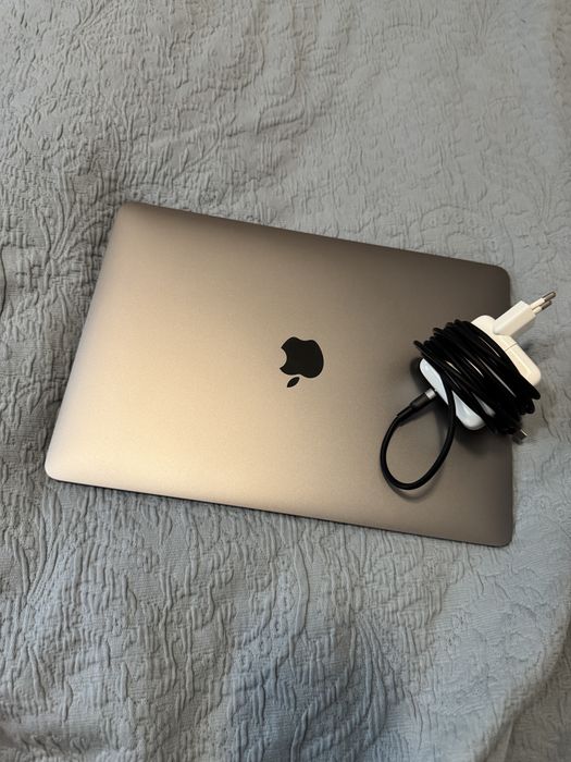 Macbook Air M1 8/256