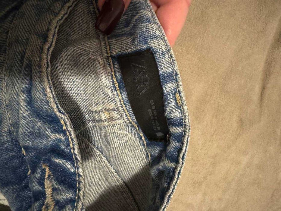 Два чифта дънки - Zara и Sinsay