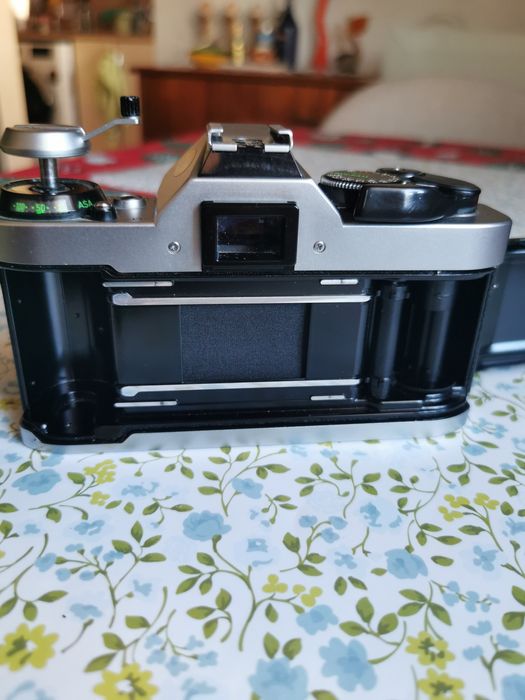 Фотоапарат "CANON AE-1 PROGRAM"  със светкавица