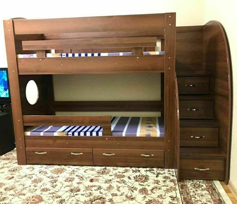 Двухярусная кровать