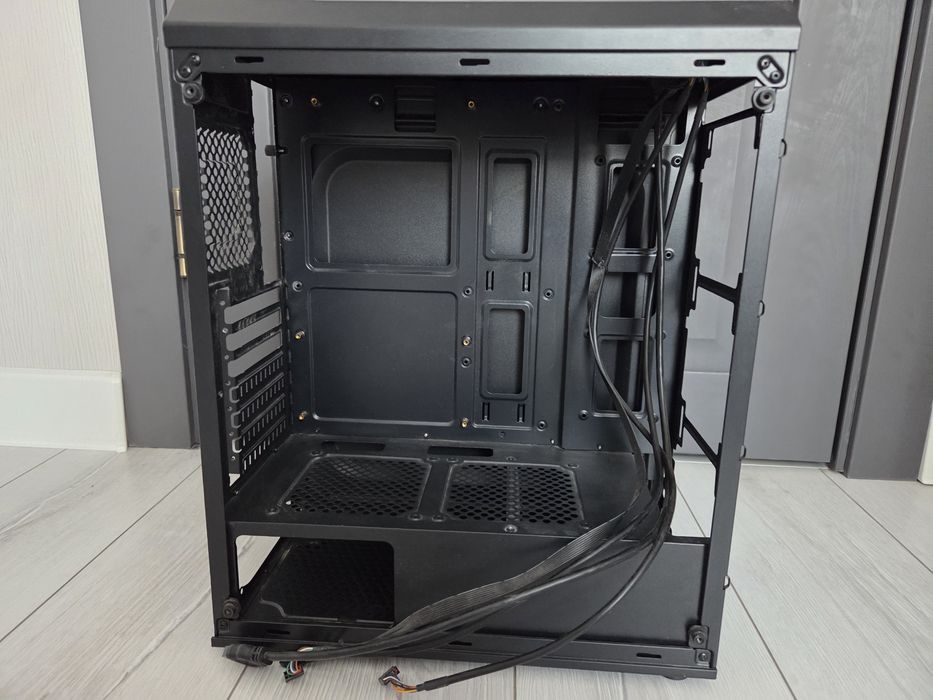 Продаю корпус atom