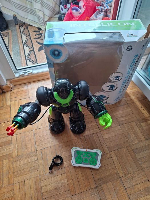 Robot programabil Intellicon