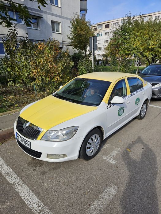 SKODA Octavia 2012 — imagine 3