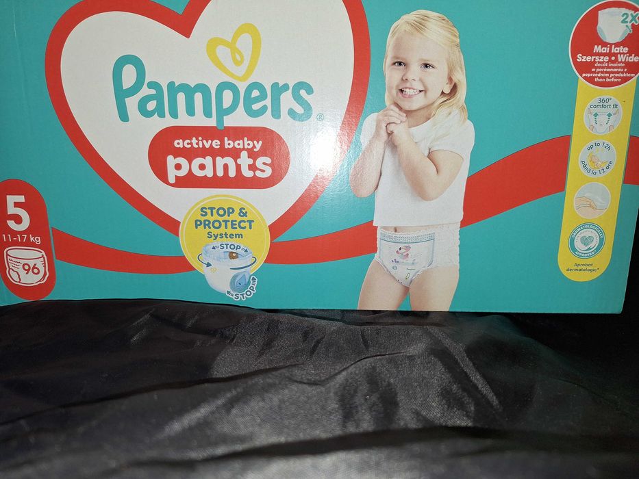 Подложки и памперси на Pampers