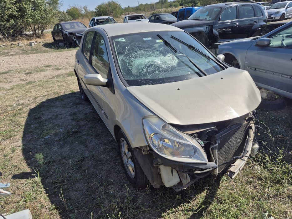 Рено Клио автомат, 1.6, 16V, бензин на части. Reno Klio.