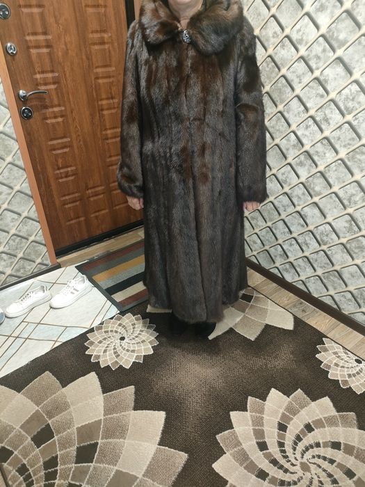 Продам шубу норковую
