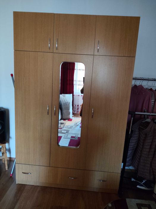 Mobilier folosit dar întreținut