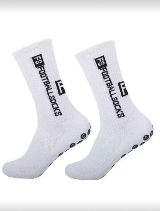 Футболни чорапи антислип – комфорт и стабилност на терена