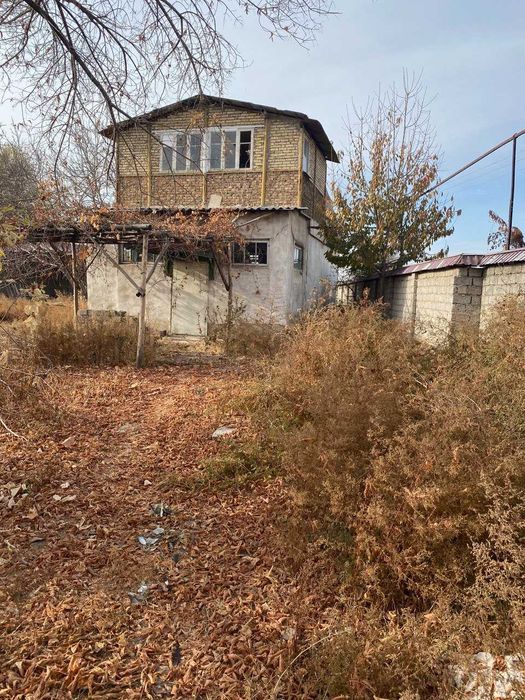 O'rta chirchiqda dacha yer arendaga beriladi. Qorasuv daryosida 70 stx