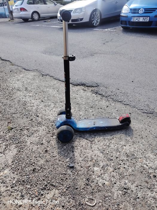 *Mașinuța electrica(Mercedes)                              trotineta