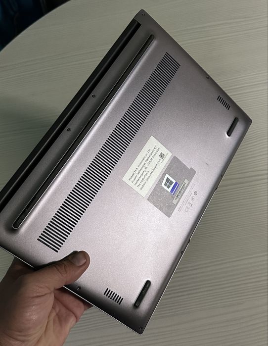 Laptop Huawei • Intel Core i5 - 8Gb RAM - SSD240 - taste iluminate - aluminiu