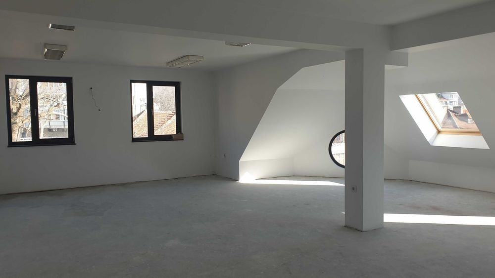 Продава се Офис в Карлово - 83 кв.м за 718 €/кв.м - Снимка #3