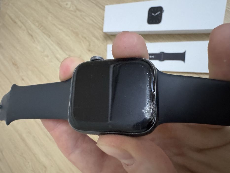 Продам Apple watch series 5 44mm оригинал