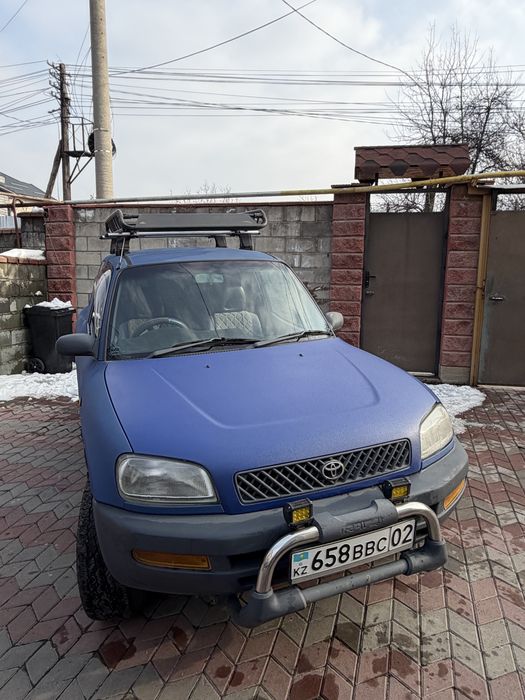 Toyota RAV4, 1995