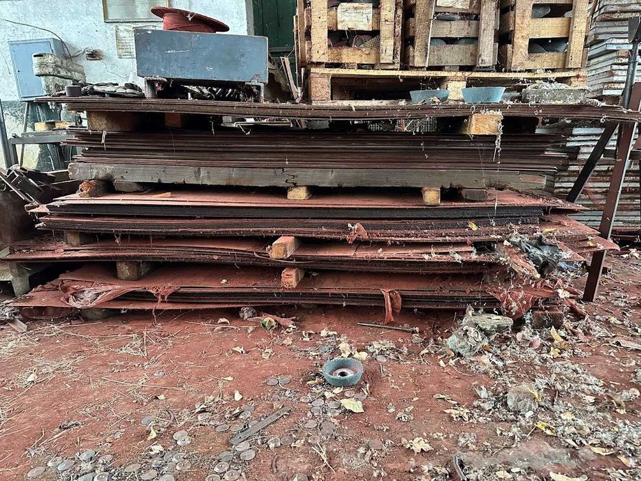 Продава се Промишлена сграда в с. Брезе, Област София-област - 12000 кв.м за 49 €/кв.м - Снимка #10