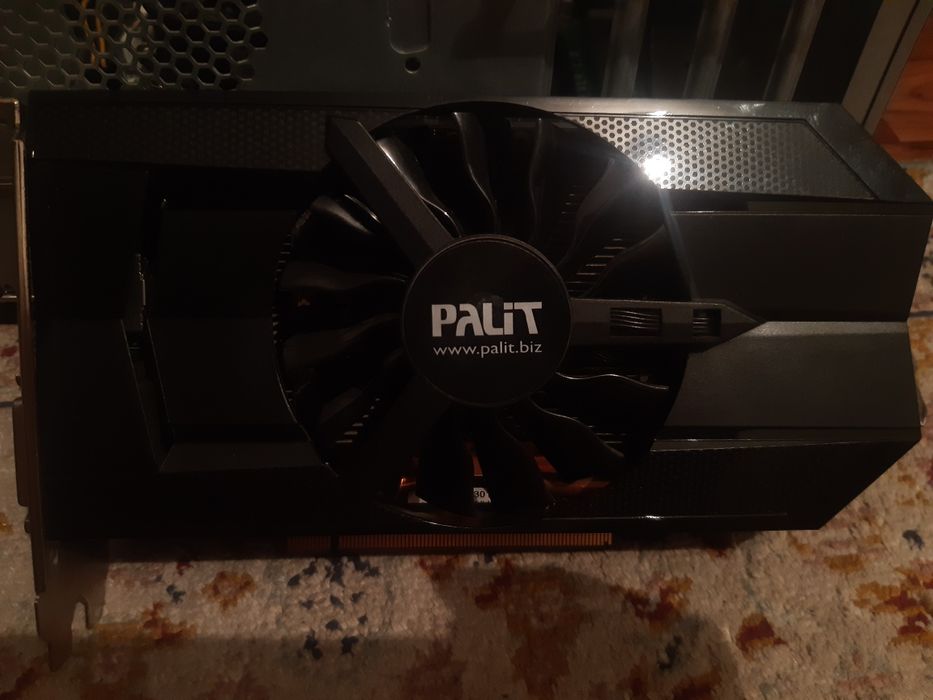 Продам  компютер