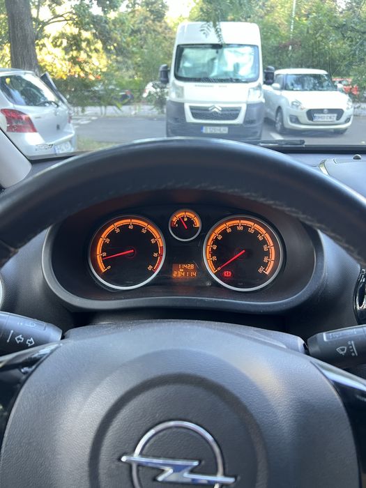 Opel Corsa D, 1.4 Benzina, 90CP