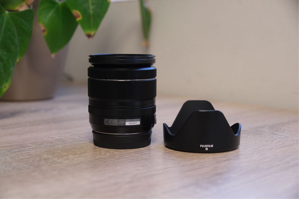 Продавам обектив Fujifilm XF 18–55mm f/2.8–4 R LM OIS