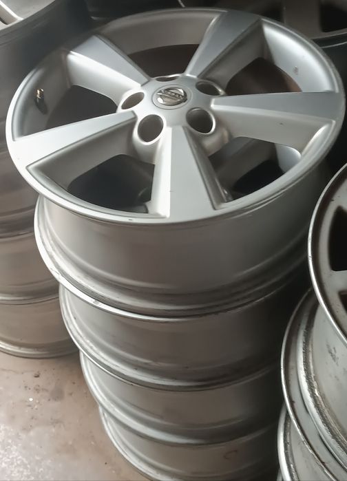 R-17 привозной 5*114,3 NISSAN оригинал Идеал кашкай максима итд. итд.
