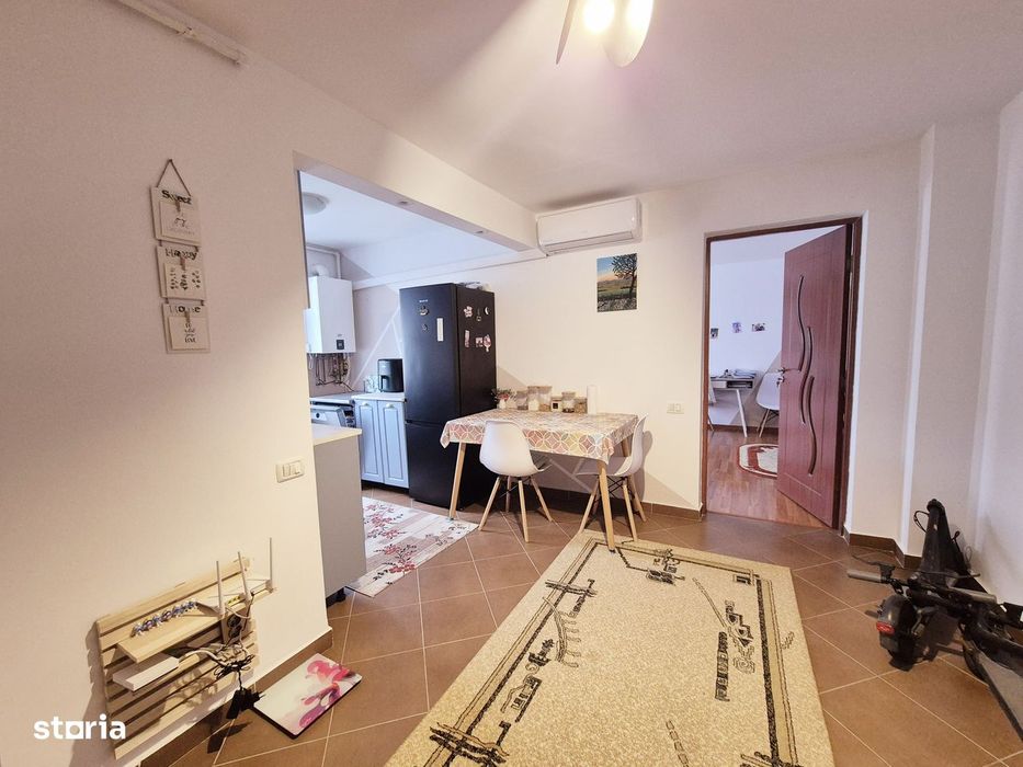 Apartament renovat cu 2 camere, decomandat, zona Precista