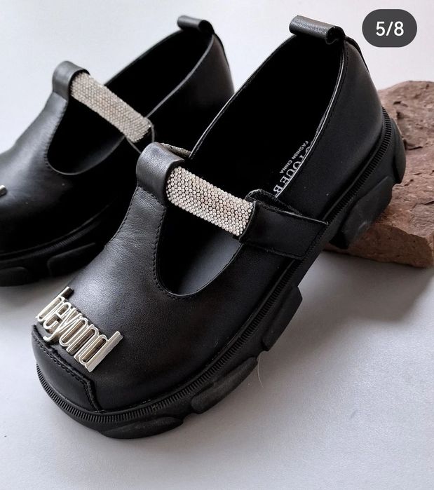 Продам детские туфли