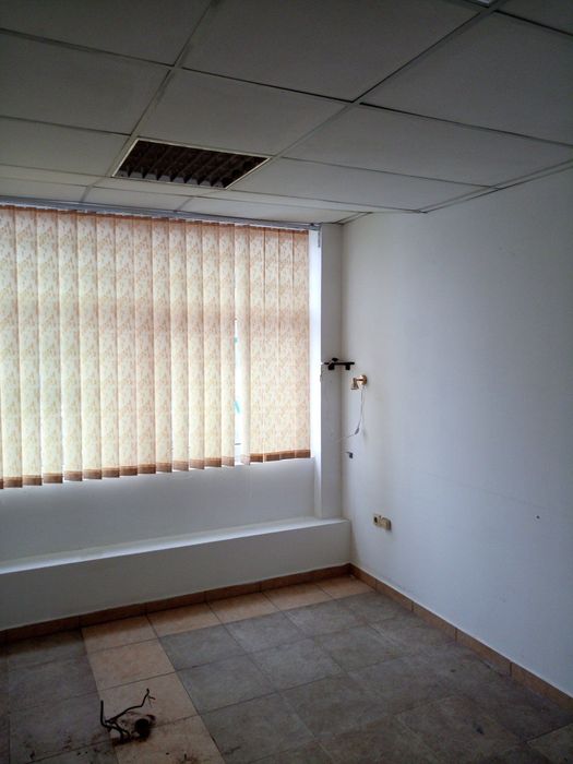 Дава се под наем Офис в Варна, Младост 1 - 25 кв.м за 648.21 € - Снимка #1