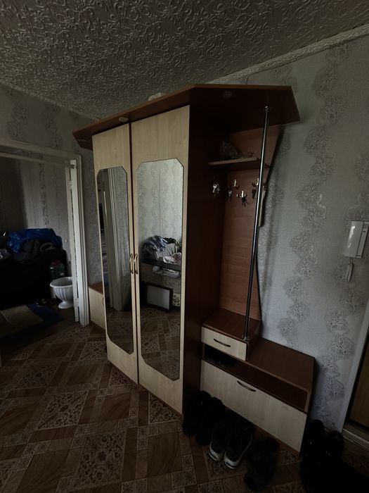Продам шкаф в прихожку